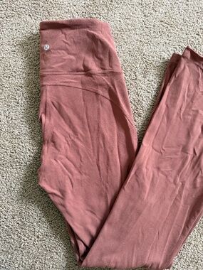 Lululemon size 6